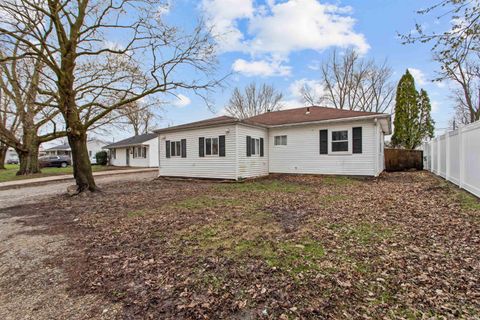 Tiny photo for 1616 Columbus Boulevard, Kokomo, IN 46901 (MLS # 202546607)