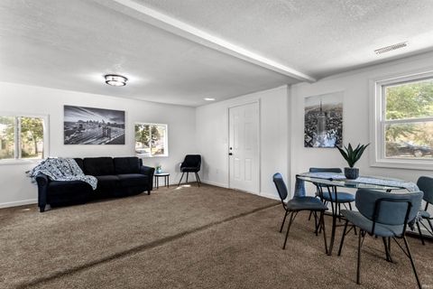 Tiny photo for 1616 Columbus Boulevard, Kokomo, IN 46901 (MLS # 202546607)