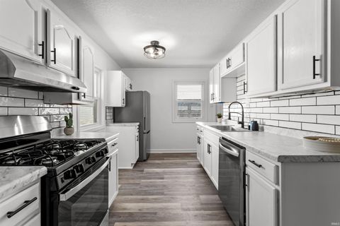 Tiny photo for 1616 Columbus Boulevard, Kokomo, IN 46901 (MLS # 202546607)