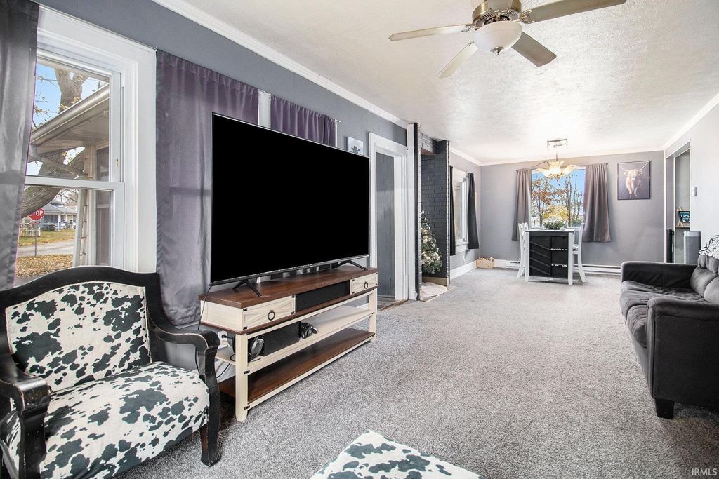 Photo of 1537 Moyer Avenue, Elkhart, IN 46516 (MLS # 202547051)