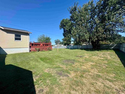 Tiny photo for 304 Van Buren Avenue, Peru, IN 46970 (MLS # 202532888)