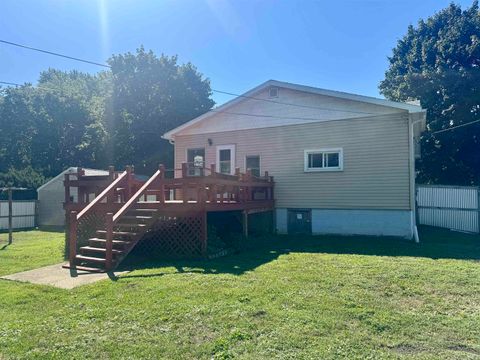 Tiny photo for 304 Van Buren Avenue, Peru, IN 46970 (MLS # 202532888)