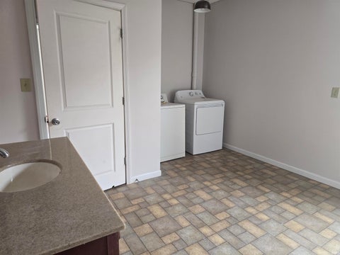 Tiny photo for 112 N Jefferson Street, Hartford City, IN 47348 (MLS # 202624784)