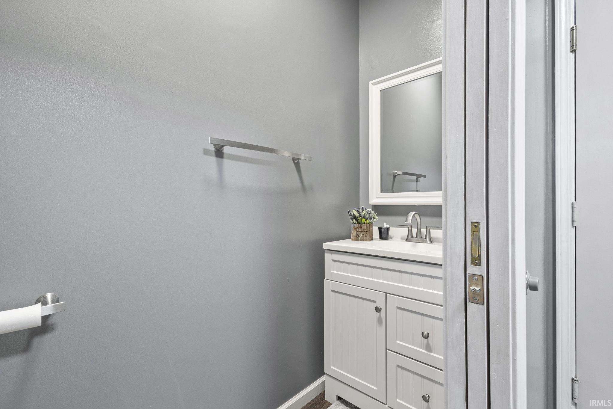 Elkhart, Indiana 46514, United States, 3 Bedrooms Bedrooms, ,3 BathroomsBathrooms,Residential,Active,31588