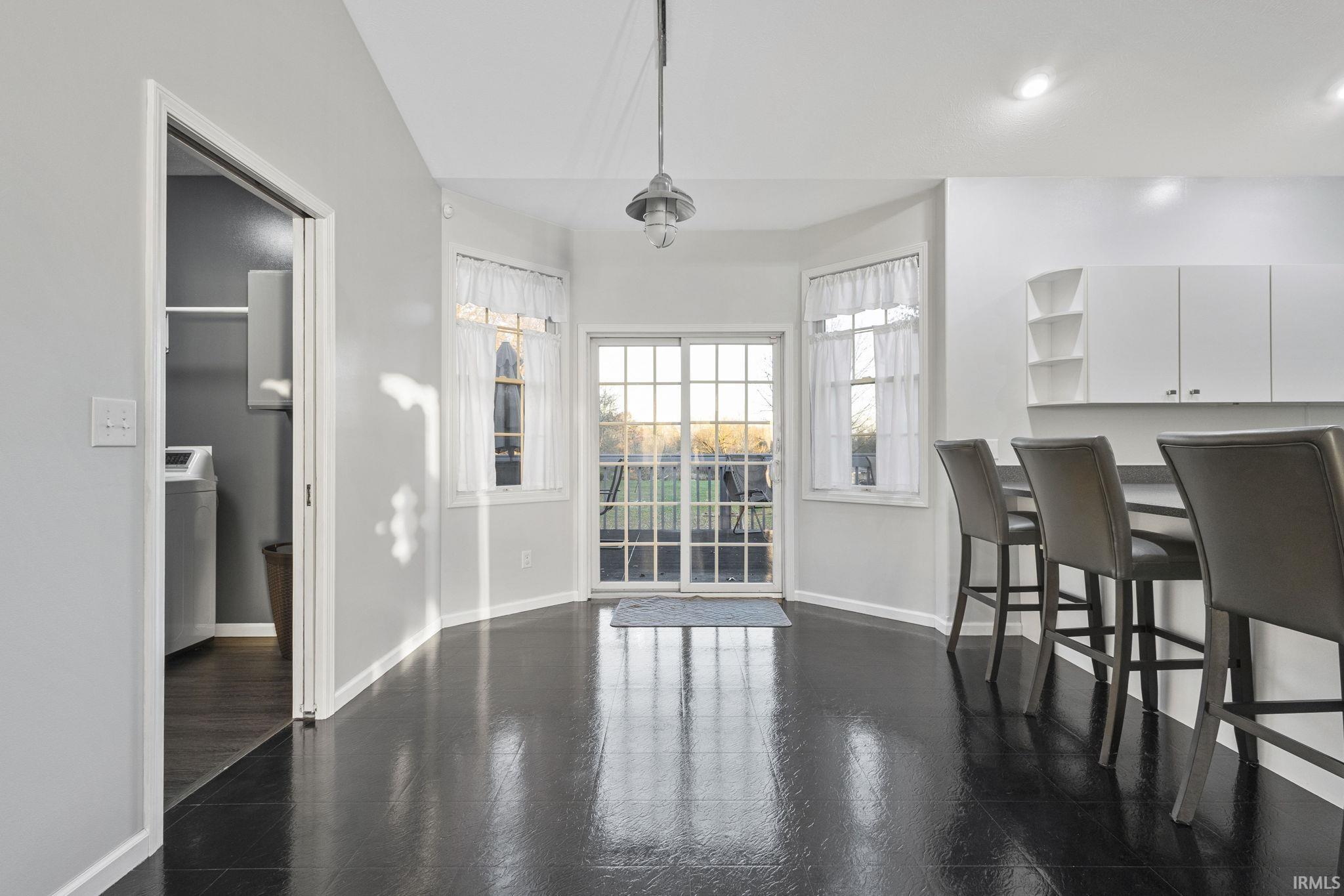 Elkhart, Indiana 46514, United States, 3 Bedrooms Bedrooms, ,3 BathroomsBathrooms,Residential,Active,31588