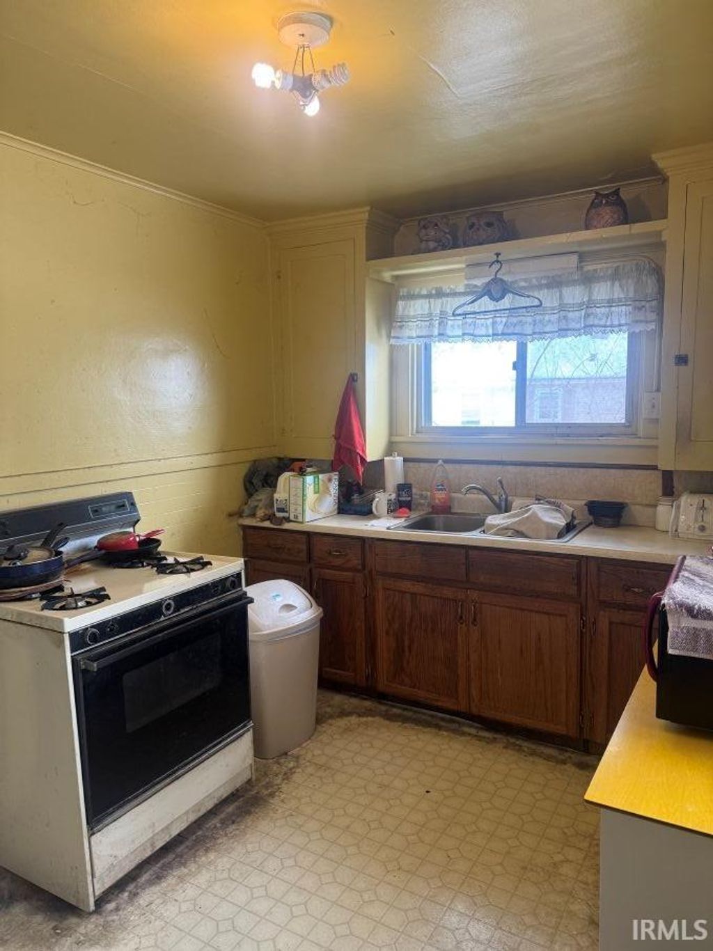 Photo of 1340 E Calvert Street, South Bend, IN 46613 (MLS # 202602390)