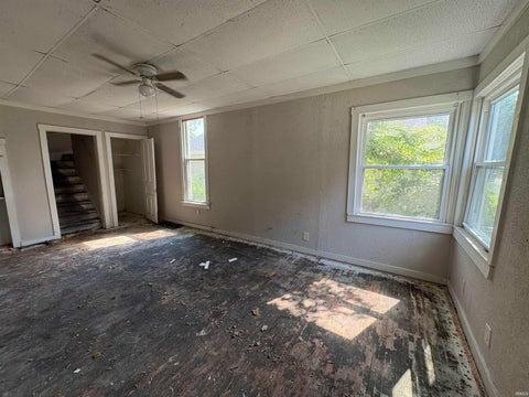 Tiny photo for 712 Taylor Avenue, Evansville, IN 47713 (MLS # 202633063)