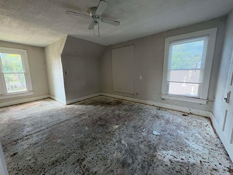 Tiny photo for 712 Taylor Avenue, Evansville, IN 47713 (MLS # 202633063)