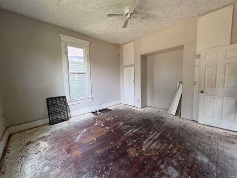 Tiny photo for 712 Taylor Avenue, Evansville, IN 47713 (MLS # 202633063)