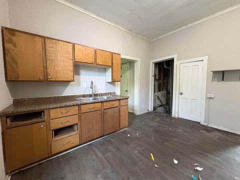 Tiny photo for 712 Taylor Avenue, Evansville, IN 47713 (MLS # 202633063)