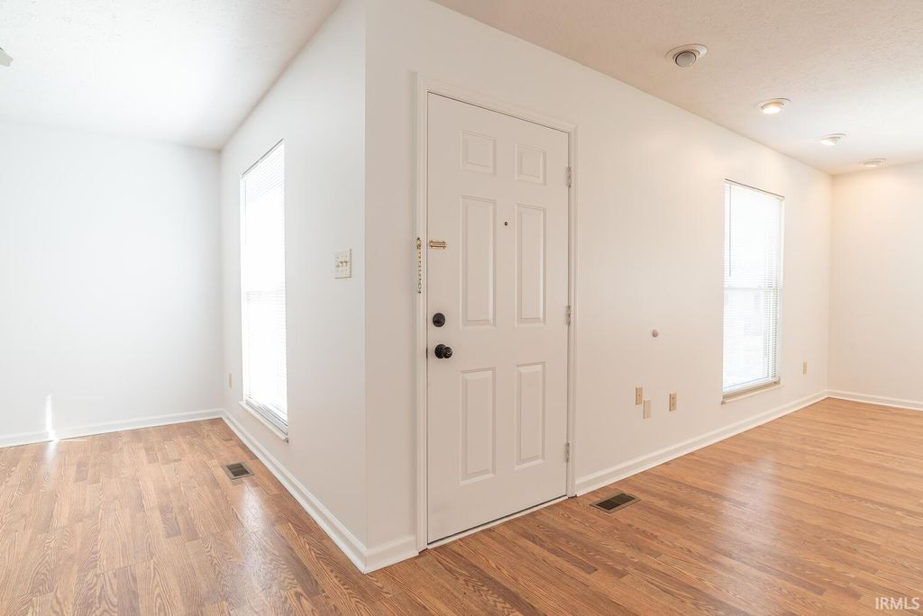Photo of 721 E Waterloo Court, Bloomington, IN 47401 (MLS # 202615404)