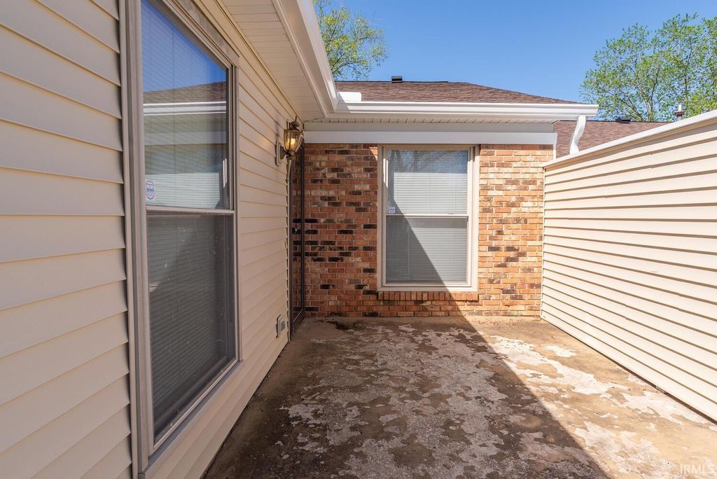 Photo of 721 E Waterloo Court, Bloomington, IN 47401 (MLS # 202615404)