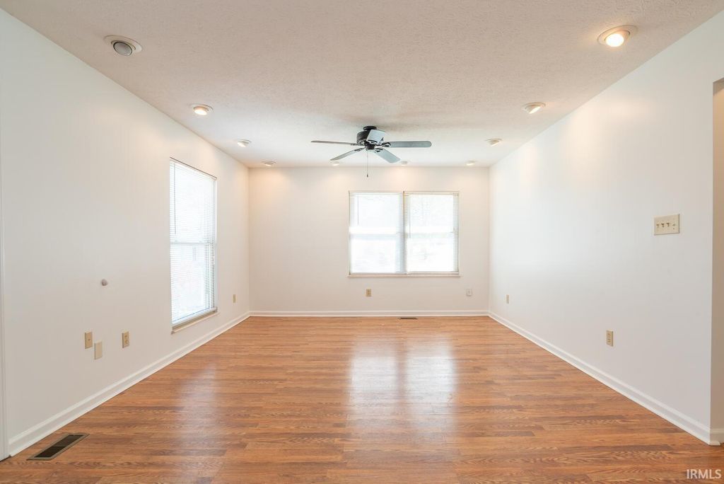 Photo of 721 E Waterloo Court, Bloomington, IN 47401 (MLS # 202615404)