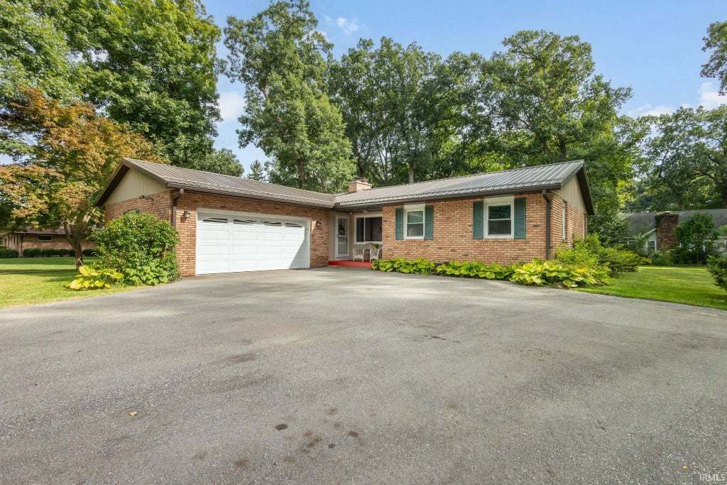 Photo of 16580 Gerald Street, Granger, IN 46530 (MLS # 202637349)