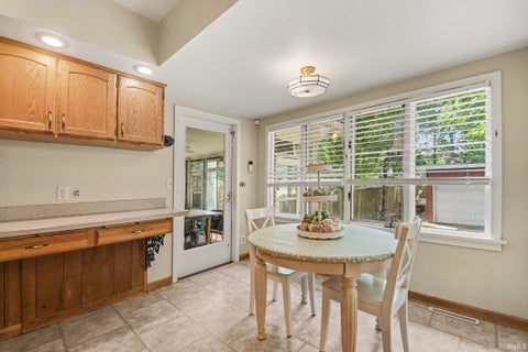 Tiny photo for 131 S Vine Street, Elkhart, IN 46514 (MLS # 202636503)