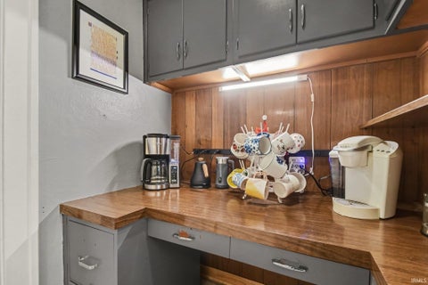 Tiny photo for 131 S Vine Street, Elkhart, IN 46514 (MLS # 202636503)