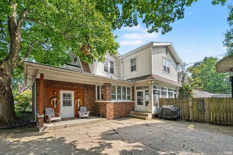 Tiny photo for 131 S Vine Street, Elkhart, IN 46514 (MLS # 202636503)