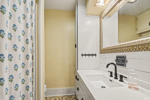 Tiny photo for 131 S Vine Street, Elkhart, IN 46514 (MLS # 202636503)