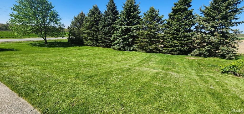Photo of 6000 W 100, Kimmell, IN 46760 (MLS # 202616509)