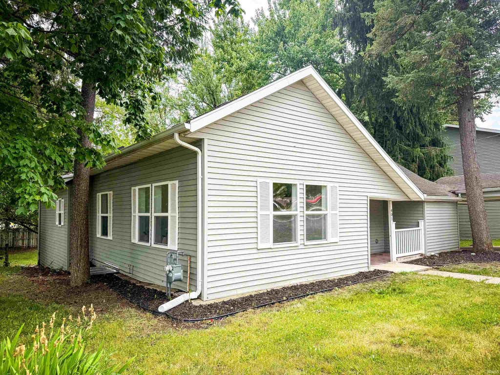 Photo of 401 Georgia Street, Walkerton, IN 46574 (MLS # 202622263)