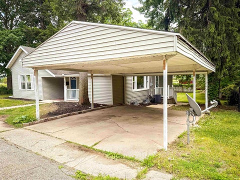 Tiny photo for 401 Georgia Street, Walkerton, IN 46574 (MLS # 202622263)
