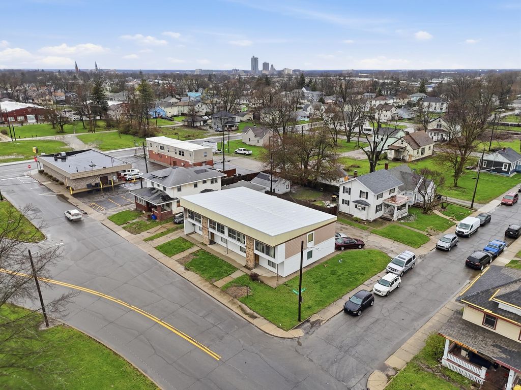 Photo of 1821 E Pontiac Street, Fort Wayne, IN 46803 (MLS # 202611166)