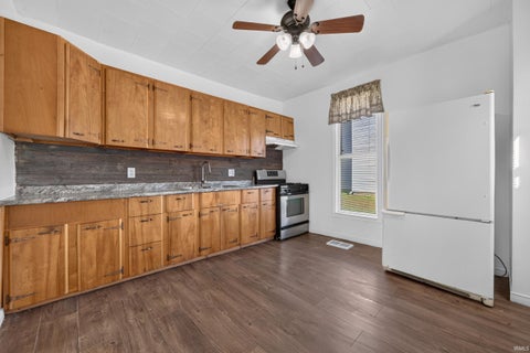Tiny photo for 219 W 7th Street, Peru, IN 46970 (MLS # 202644260)