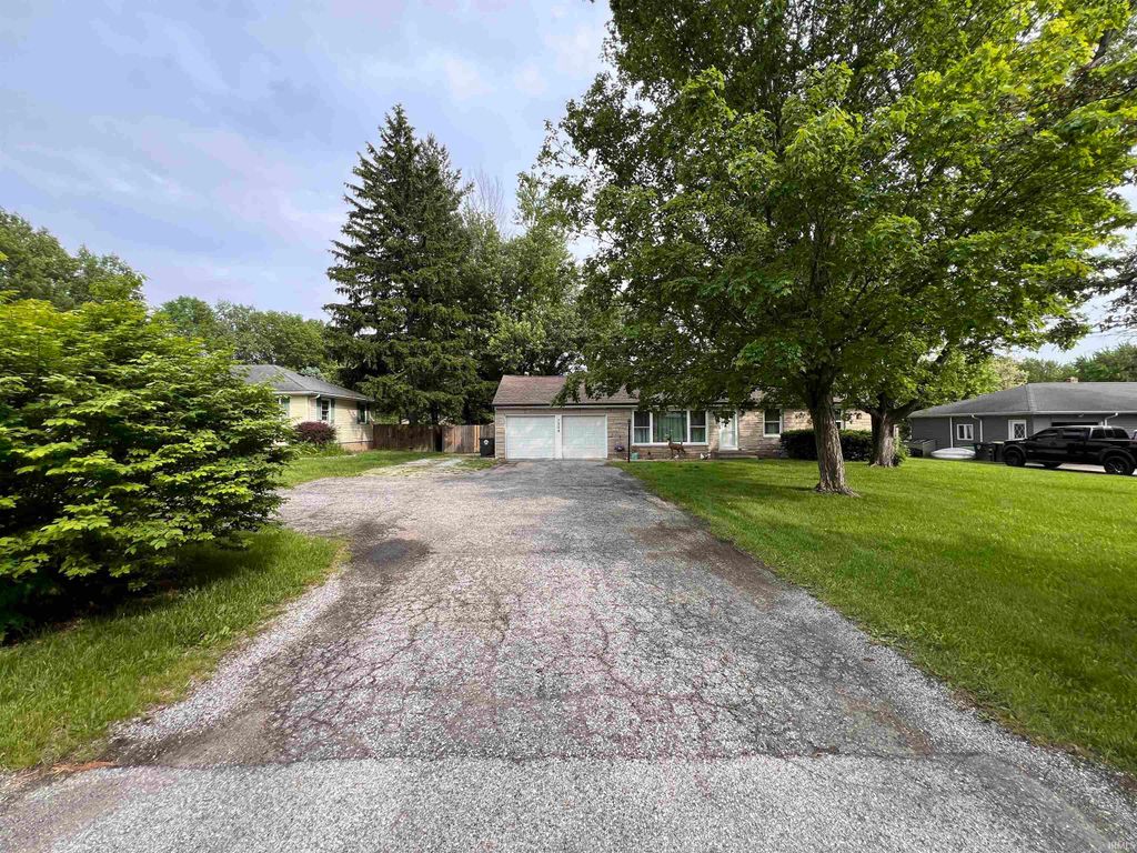 Photo of 7008 Saint Joe Road, Fort Wayne, IN 46235 (MLS # 202619377)