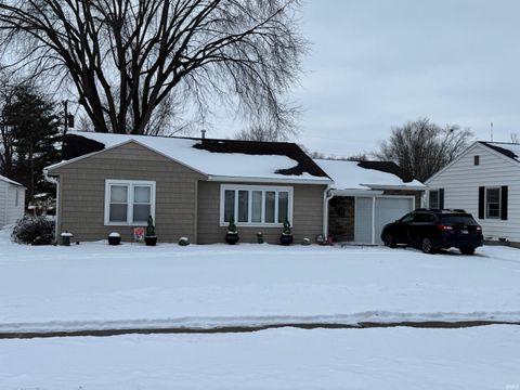 Photo of 1109 Jackson Boulevard, Rochester, IN 46975 (MLS # 202603702)