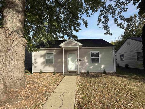Photo of 1618 Miles Street, Logansport, IN 46947 (MLS # 202540969)