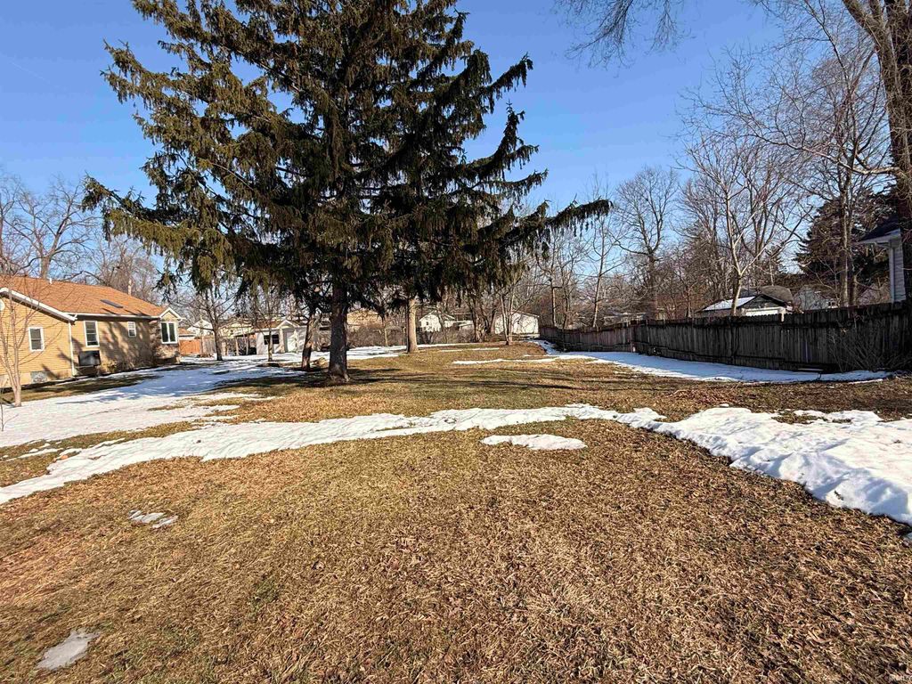 Photo of 3904 Foresthill Avenue #1716, Fort Wayne, IN 46805 (MLS # 202604666)