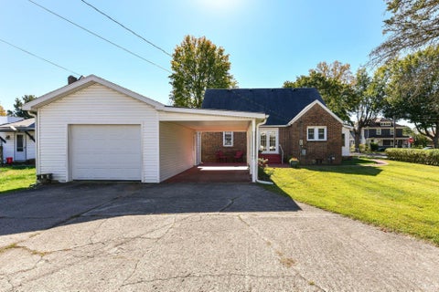 Tiny photo for 690 High Street, Middletown, IN 47356 (MLS # 202643695)