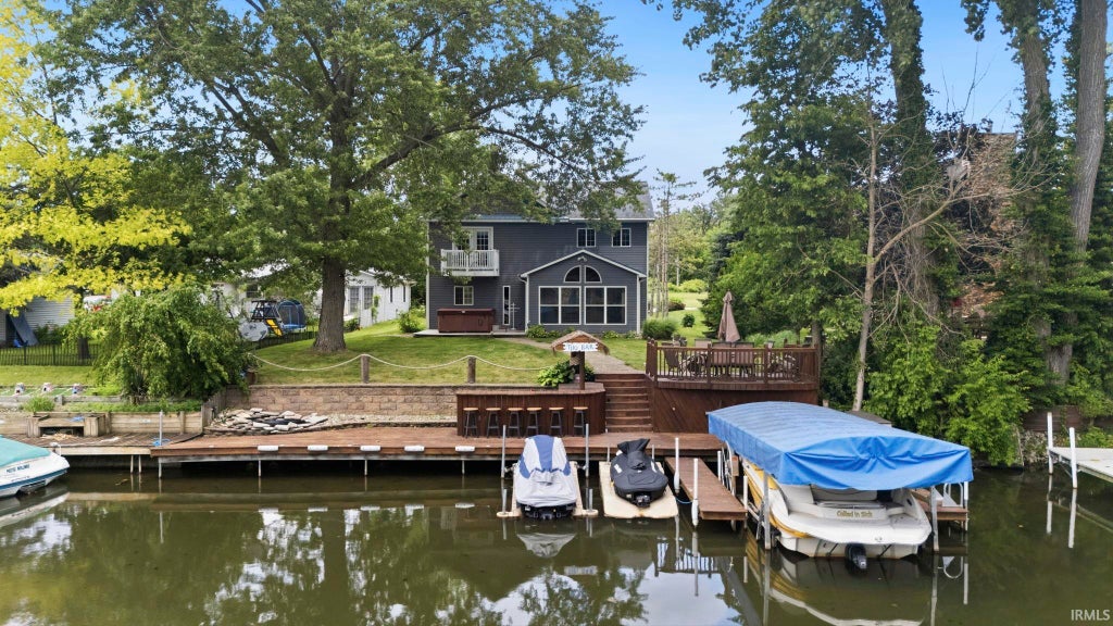 Photo of 11357 N Memorial Parkway, Cromwell, IN 46732 (MLS # 202625261)