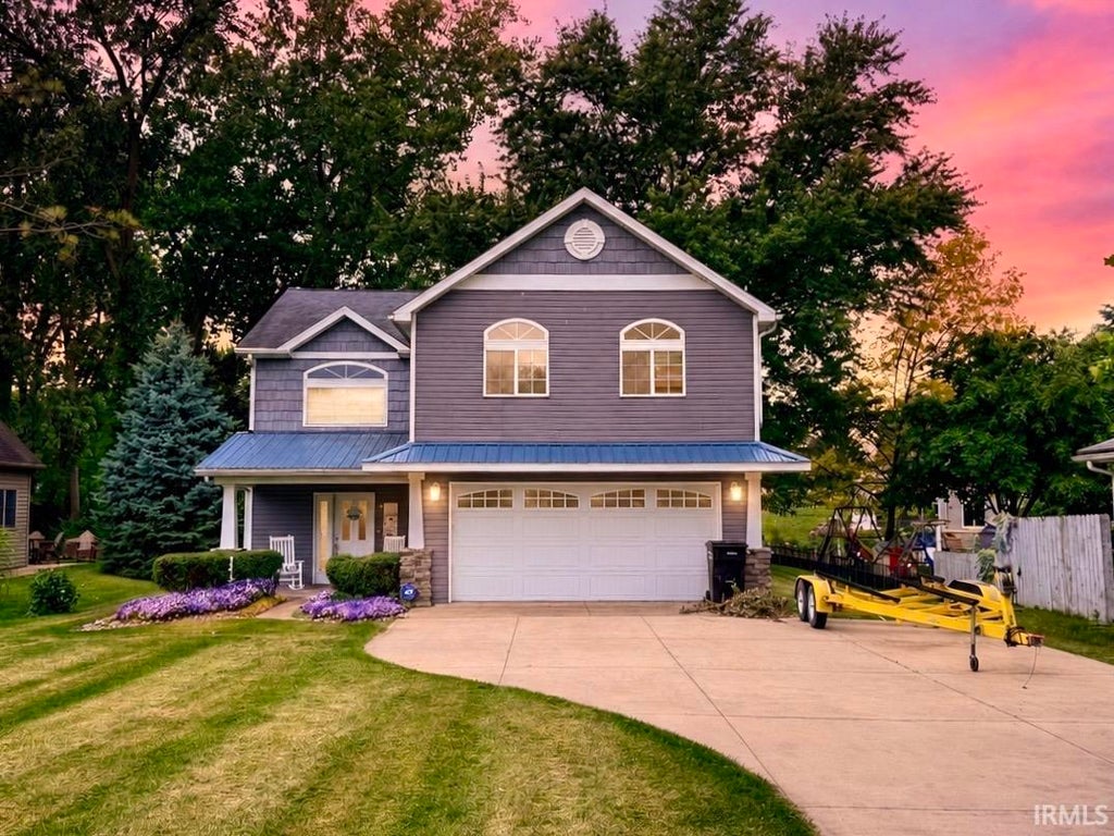 Photo of 11357 N Memorial Parkway, Cromwell, IN 46732 (MLS # 202625261)