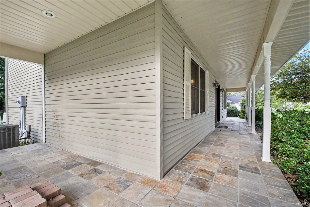 Photo of 19064 Pelican Cove Court, South Bend, IN 46637 (MLS # 202640051)