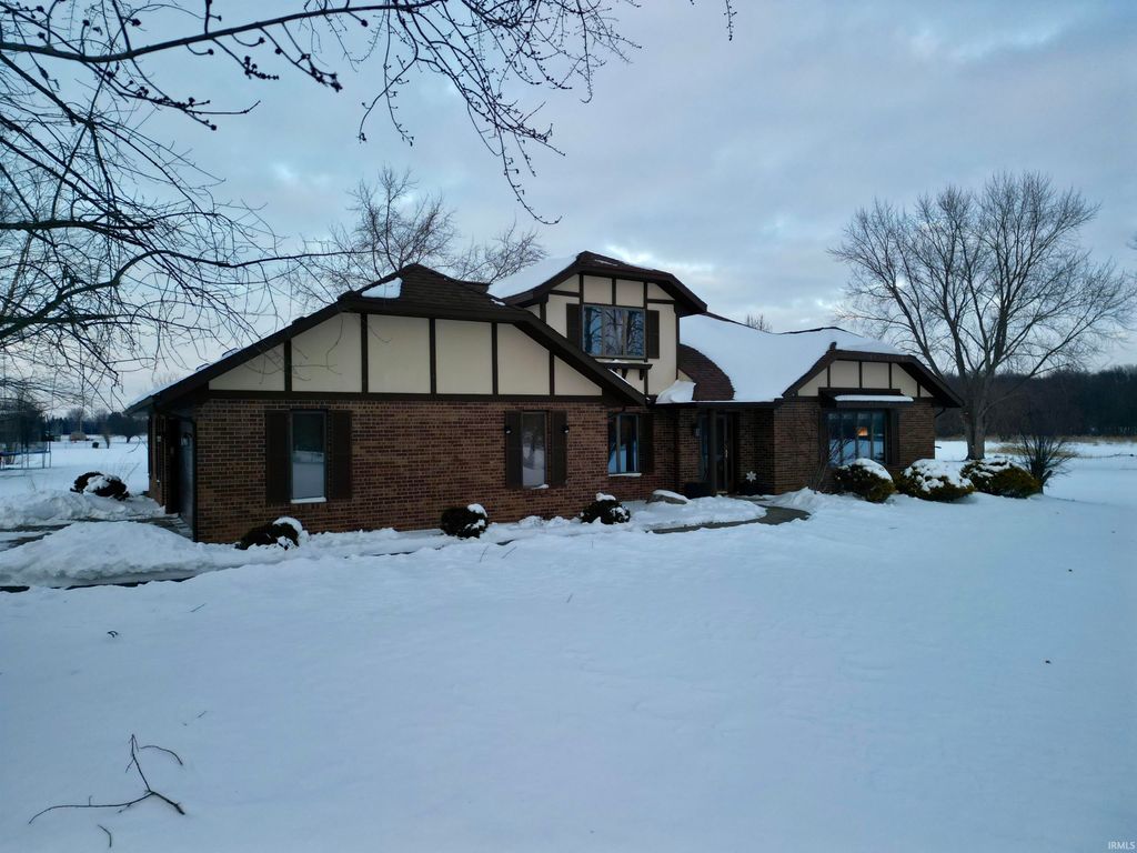Photo of 1075 E Bocock Road, Marion, IN 46952 (MLS # 202603107)