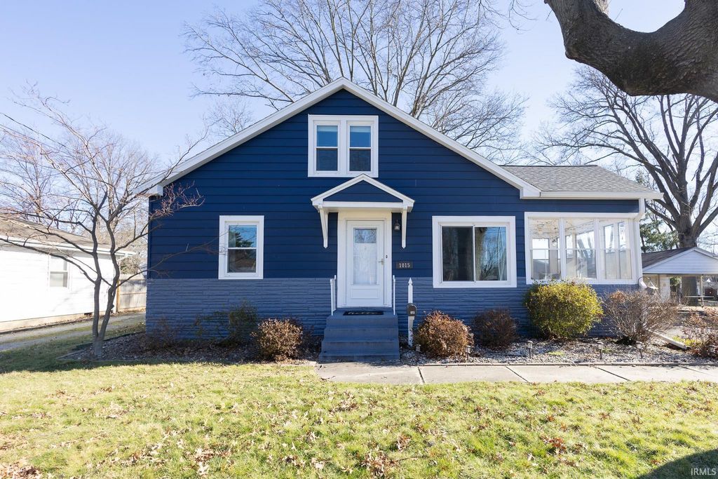 Photo of 1015 N Alvord Boulevard, Evansville, IN 47711 (MLS # 202601357)