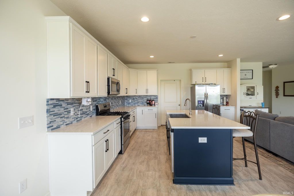 Photo of 801 S County Road 775 W, Yorktown, IN 47396 (MLS # 202615455)