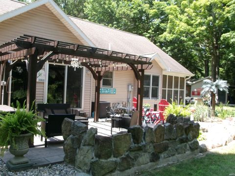 Tiny photo for 2029 S TIMBER Trail, Peru, IN 46970 (MLS # 202523539)