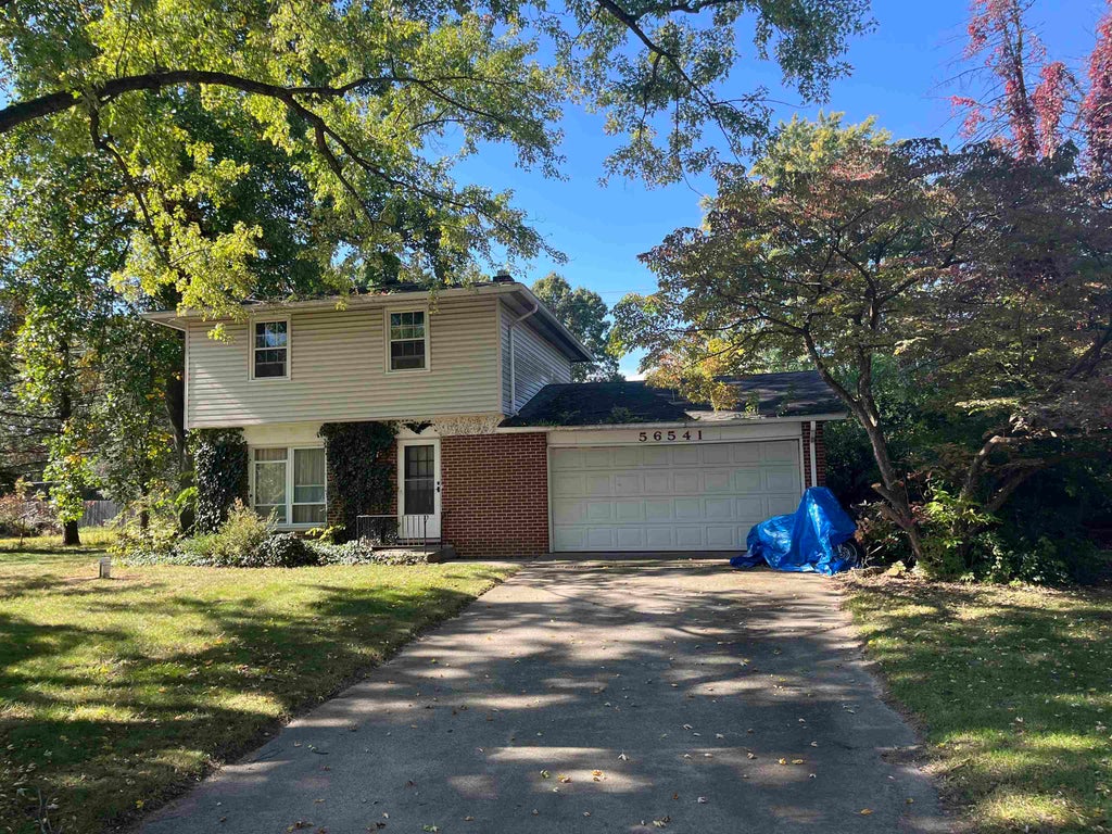 Photo of 56541 Mark Manor Drive, Elkhart, IN 46514 (MLS # 202643375)