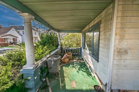 Tiny photo for 118 W 16th Street, Anderson, IN 46016 (MLS # 202612674)