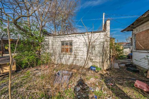 Tiny photo for 118 W 16th Street, Anderson, IN 46016 (MLS # 202612674)