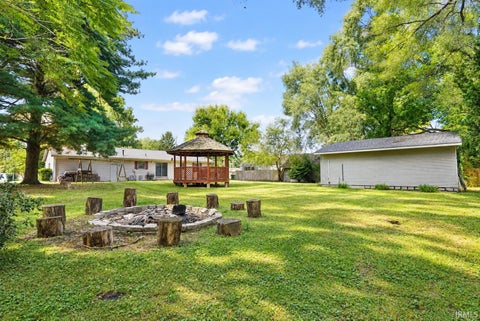 Tiny photo for 52960 Hastings Street, South Bend, IN 46637 (MLS # 202639143)