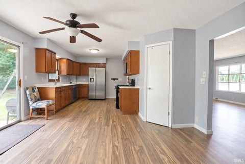 Tiny photo for 52960 Hastings Street, South Bend, IN 46637 (MLS # 202639143)