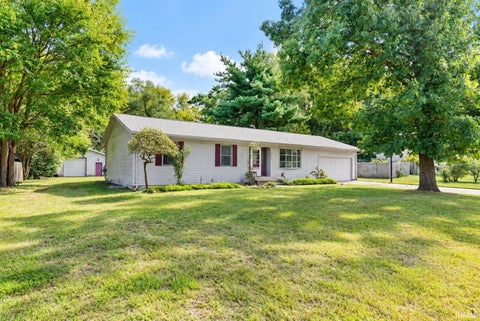 Tiny photo for 52960 Hastings Street, South Bend, IN 46637 (MLS # 202639143)