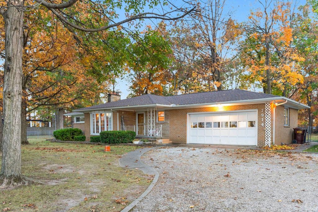 Photo of 7914 Rothman Road, Fort Wayne, IN 46835 (MLS # 202544030)