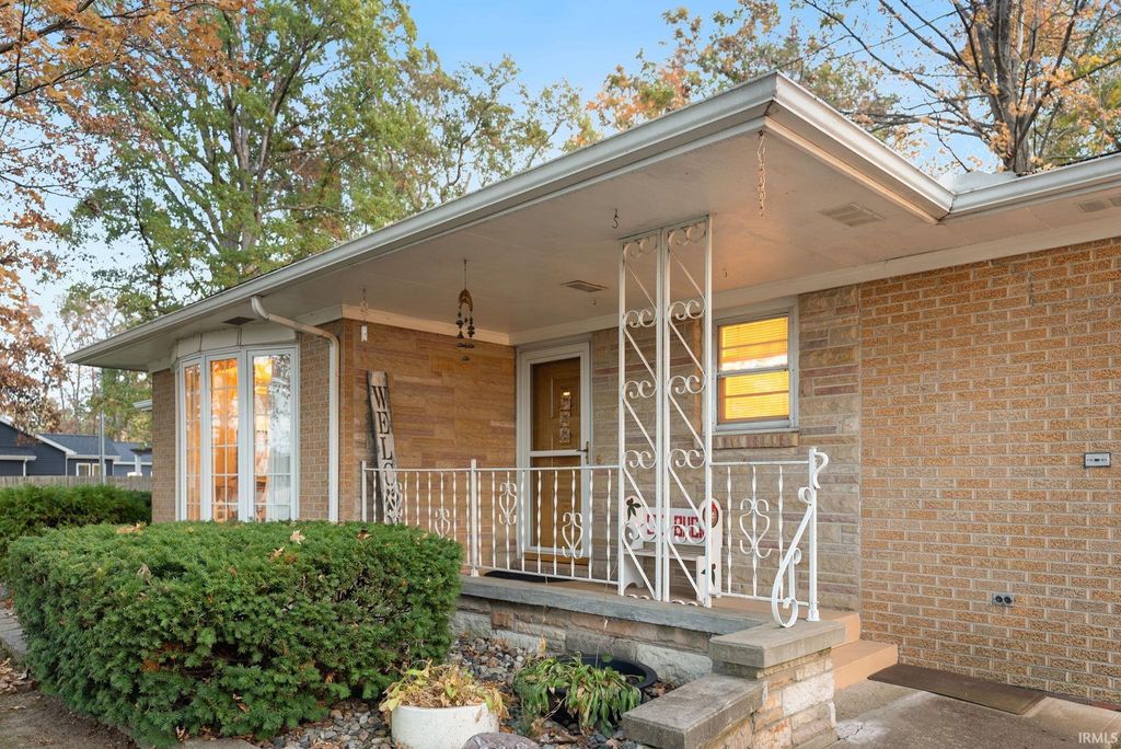 Photo of 7914 Rothman Road, Fort Wayne, IN 46835 (MLS # 202544030)