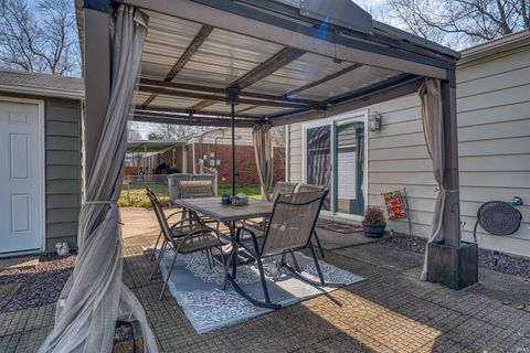 Tiny photo for 313 W Buena Vista Road, Evansville, IN 47710 (MLS # 202611731)