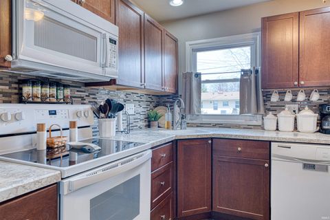 Tiny photo for 313 W Buena Vista Road, Evansville, IN 47710 (MLS # 202611731)