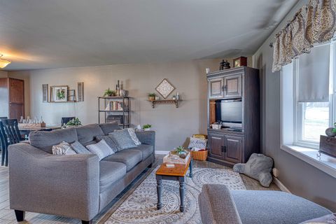 Tiny photo for 313 W Buena Vista Road, Evansville, IN 47710 (MLS # 202611731)